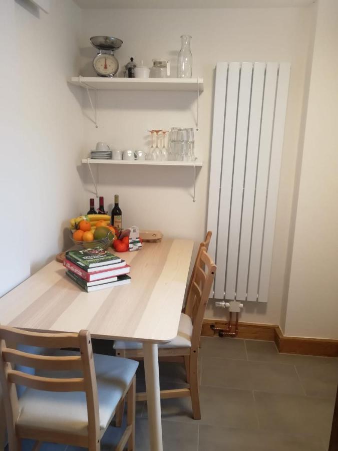 Kleine Galerie Apartment Fuer 3 Mit Kueche Kamin Netflix Parken Und Hofladen Steinhofel Dış mekan fotoğraf
