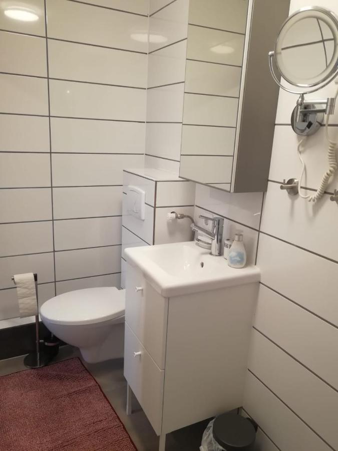 Kleine Galerie Apartment Fuer 3 Mit Kueche Kamin Netflix Parken Und Hofladen Steinhofel Dış mekan fotoğraf